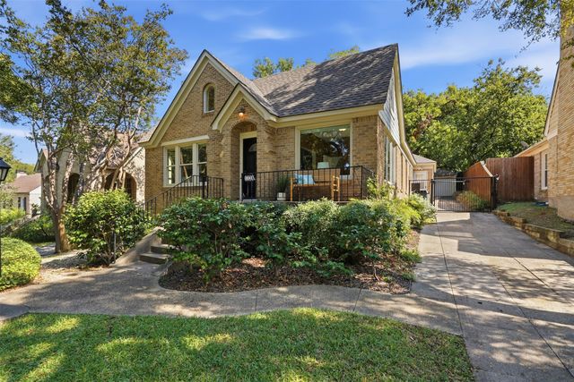 1138 N Edgefield Avenue, Dallas, TX 75208