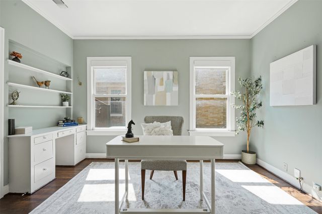 1138 N Edgefield Avenue, Dallas, TX 75208