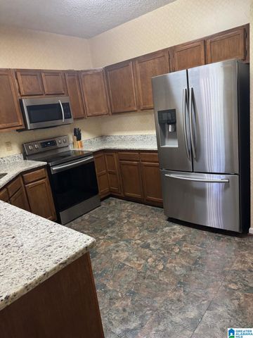 1965 Waterford Pl, Hoover, AL 35244