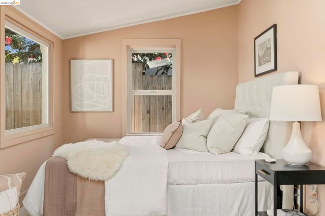 64 Ramona Ave., Oakland, CA 94611