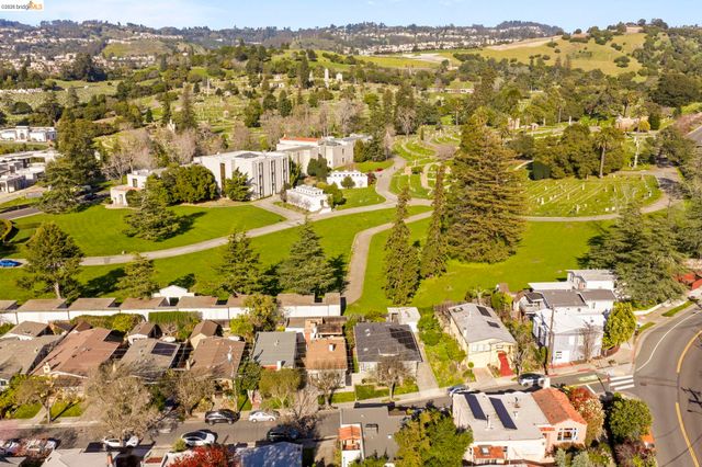 64 Ramona Ave., Oakland, CA 94611