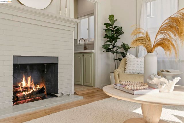 64 Ramona Ave., Oakland, CA 94611