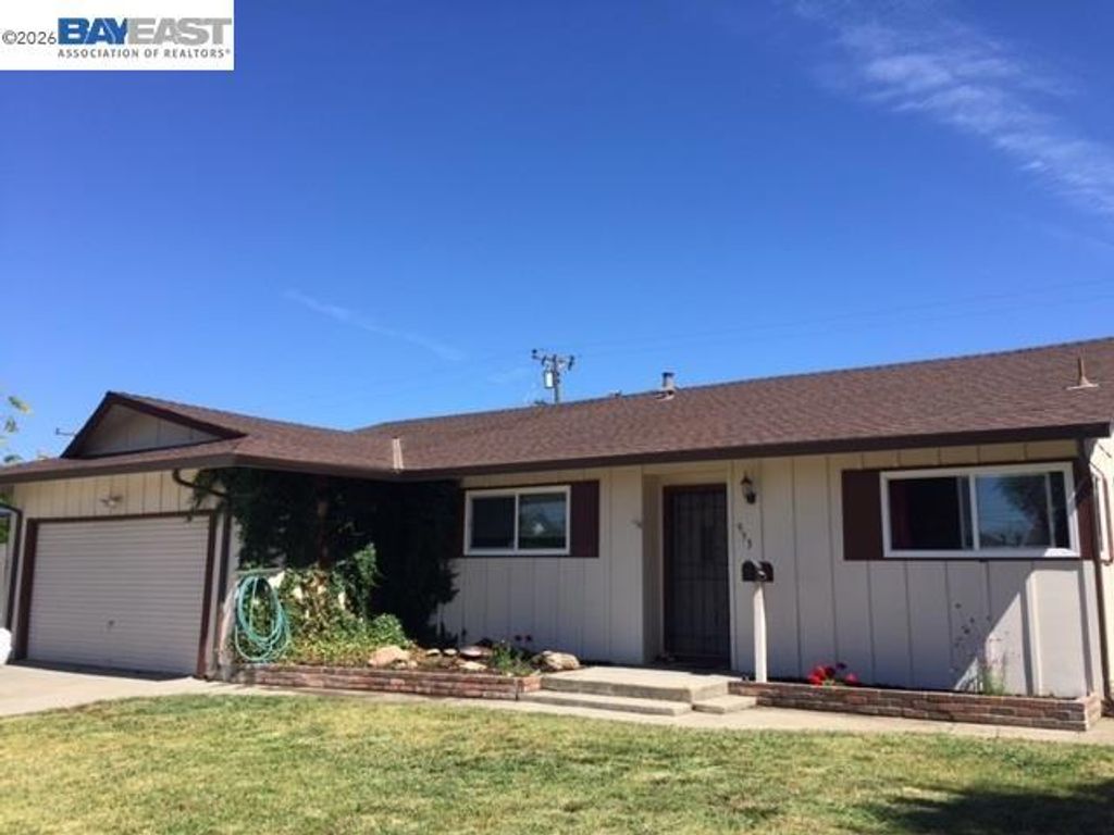 Image 1 of property listing at 953 7th, Ripon, CA 95366