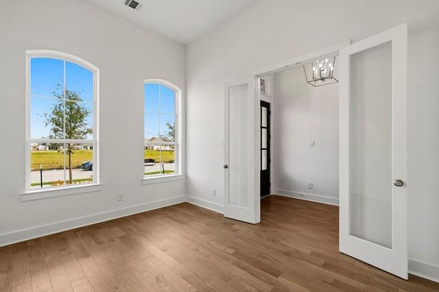 7013 Southwest Drive, League City, TX 77546