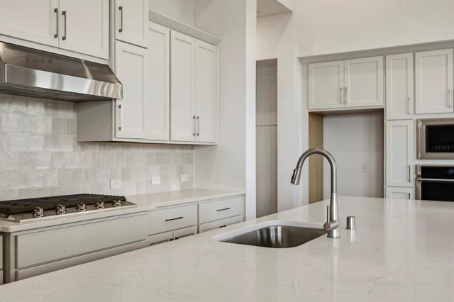7013 Southwest Drive, League City, TX 77546