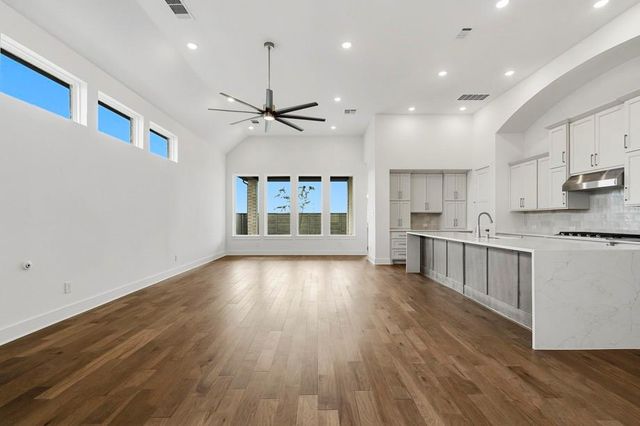 7013 Southwest Drive, League City, TX 77546