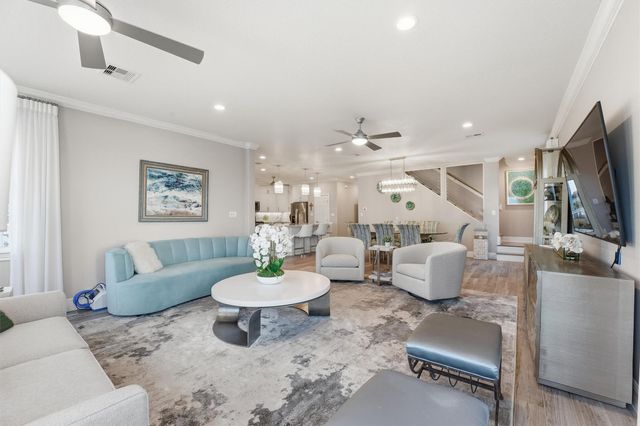 438 Amanda Circle, Tiki Island, TX 77554