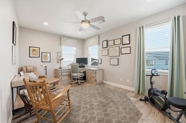 438 Amanda Circle, Tiki Island, TX 77554