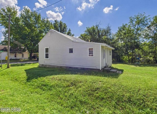 802 Patterson Street, Duenweg, MO 64841