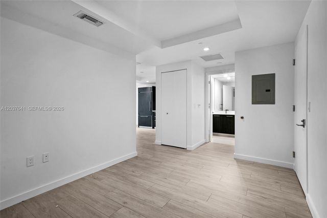45 SW 9th St 2305, Miami, FL 33130