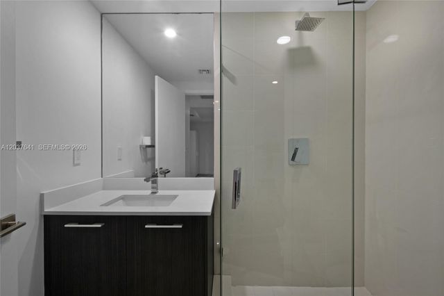 45 SW 9th St 2305, Miami, FL 33130