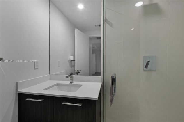 45 SW 9th St 2305, Miami, FL 33130