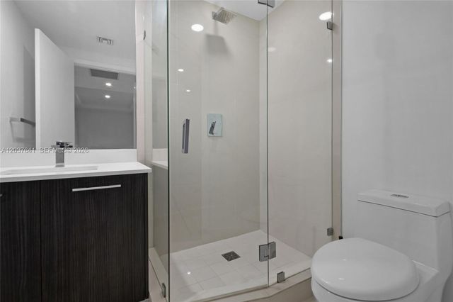 45 SW 9th St 2305, Miami, FL 33130