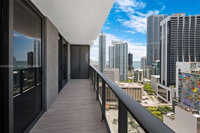 45 SW 9th St 2305, Miami, FL 33130