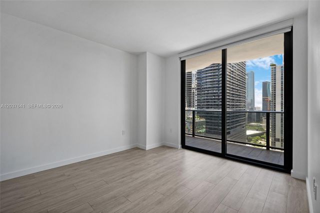 45 SW 9th St 2305, Miami, FL 33130