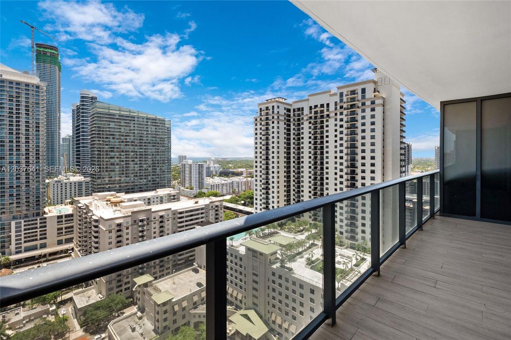 45 SW 9th St 2305, Miami, FL 33130