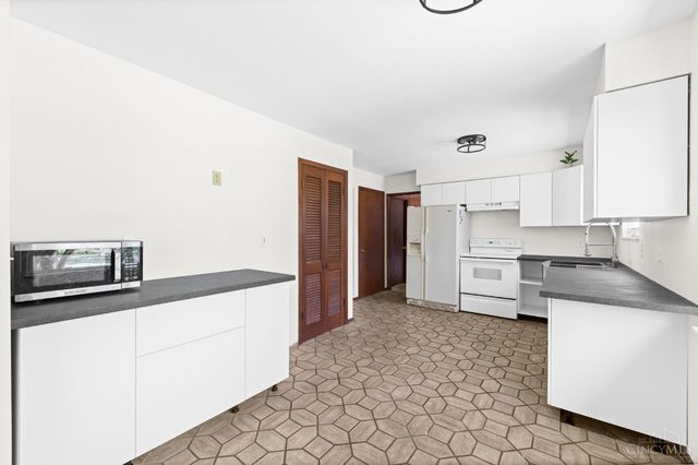 737 Shady Hollow Lane, Miami Twp, OH 45150