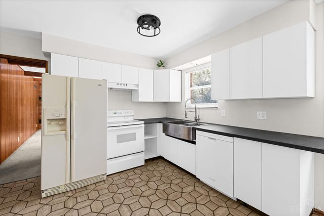 737 Shady Hollow Lane, Miami Twp, OH 45150