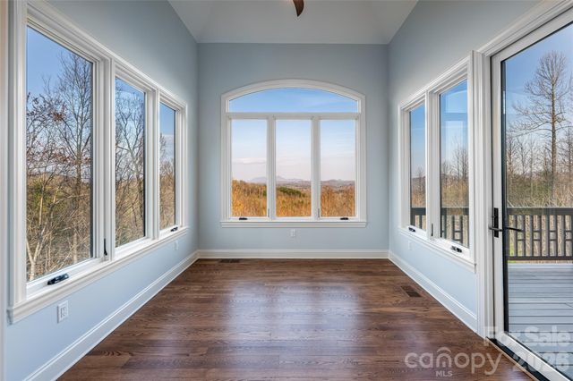 527 Falkirk Way, Zirconia, NC 28790