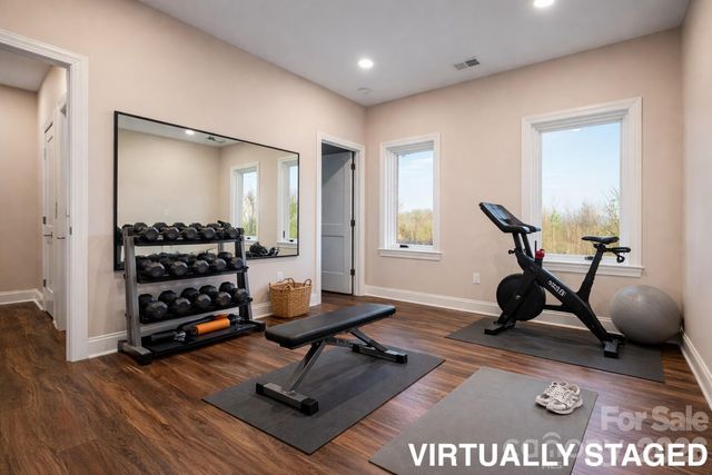 527 Falkirk Way, Zirconia, NC 28790