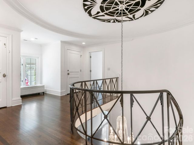 1930 Queens Road W, Charlotte, NC 28207