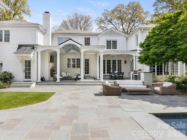 1930 Queens Road W, Charlotte, NC 28207