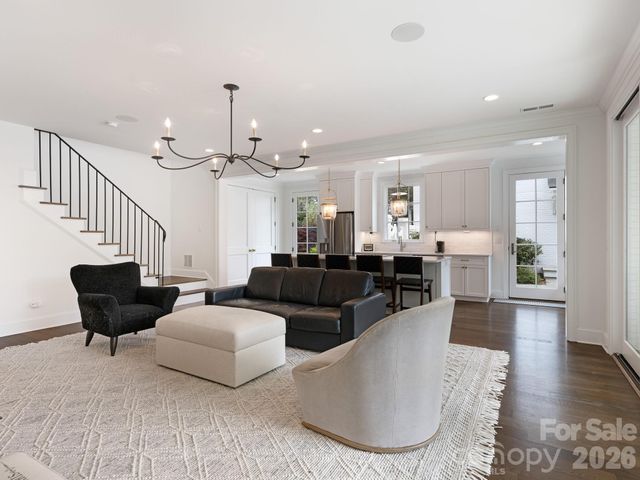 1930 Queens Road W, Charlotte, NC 28207