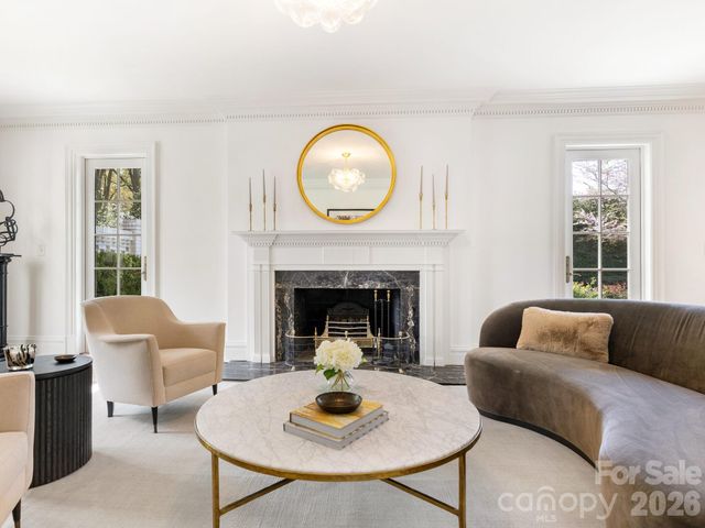 1930 Queens Road W, Charlotte, NC 28207