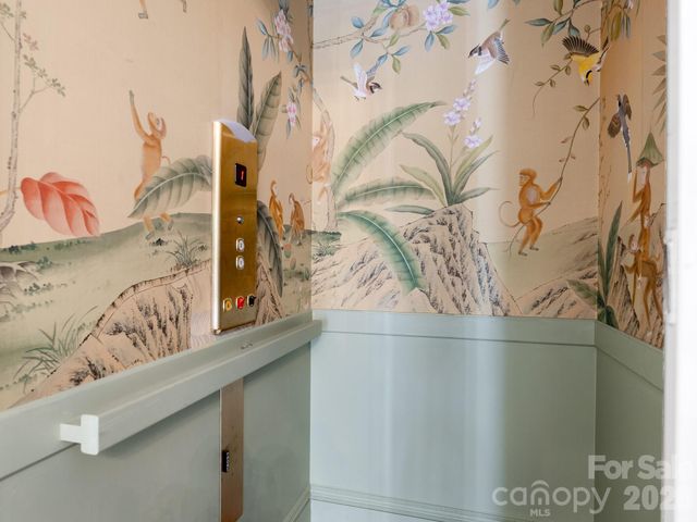 1930 Queens Road W, Charlotte, NC 28207