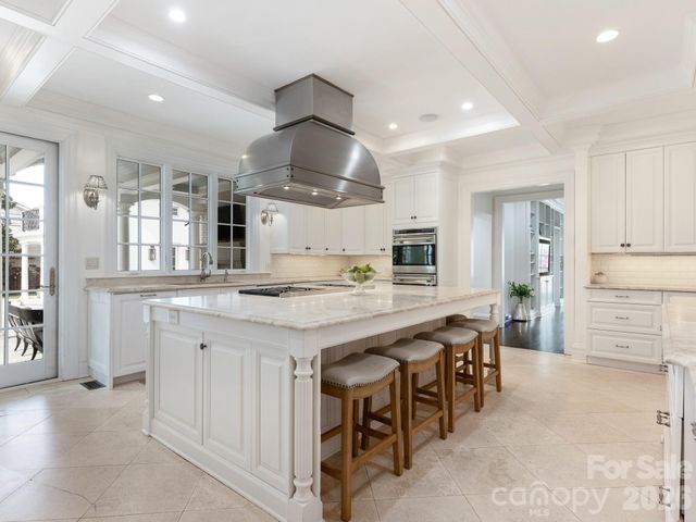 1930 Queens Road W, Charlotte, NC 28207