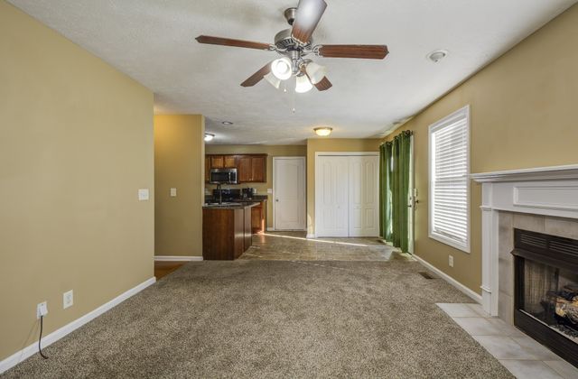 2804 Sharpie Dr, Clarksville, TN 37040