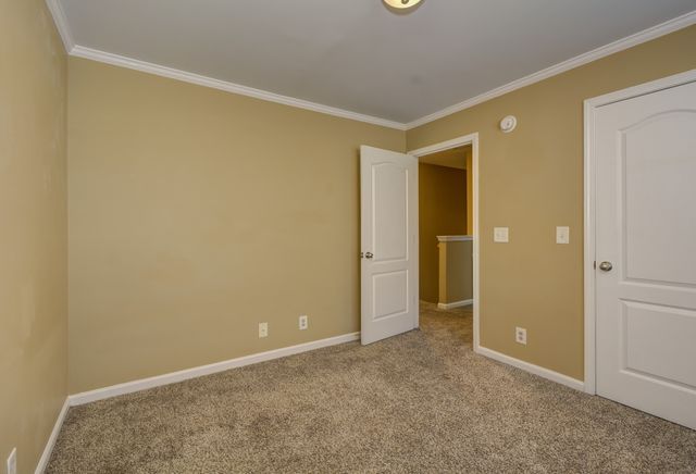 2804 Sharpie Dr, Clarksville, TN 37040