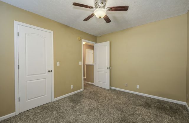 2804 Sharpie Dr, Clarksville, TN 37040