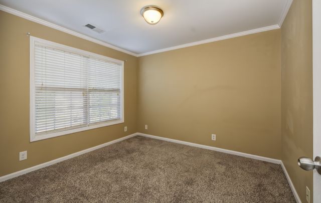 2804 Sharpie Dr, Clarksville, TN 37040
