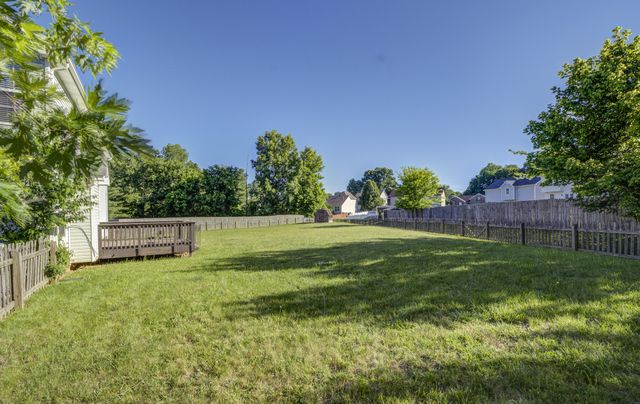 2804 Sharpie Dr, Clarksville, TN 37040