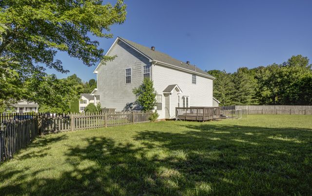 2804 Sharpie Dr, Clarksville, TN 37040