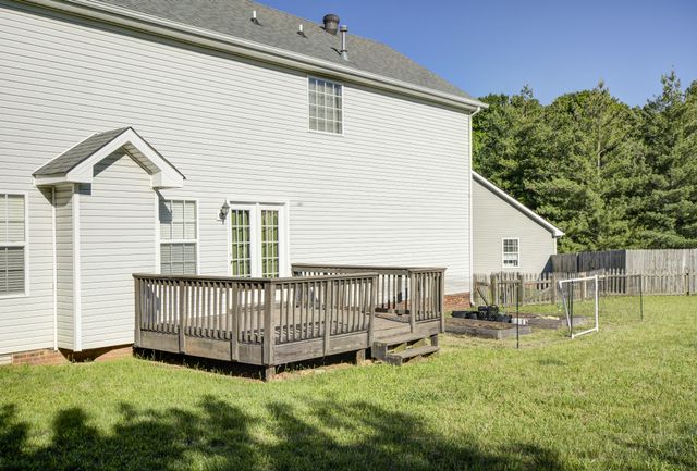 2804 Sharpie Dr, Clarksville, TN 37040