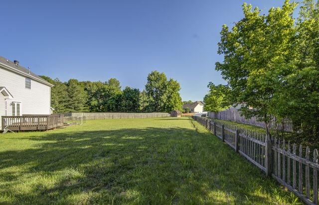 2804 Sharpie Dr, Clarksville, TN 37040