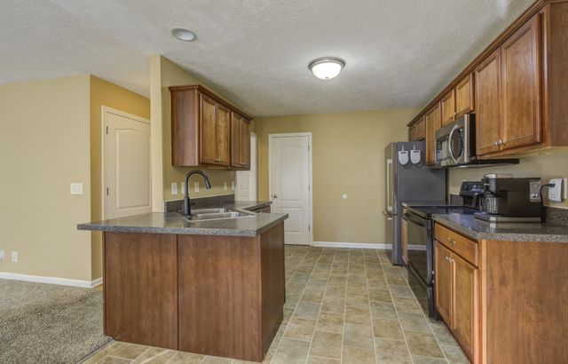 2804 Sharpie Dr, Clarksville, TN 37040