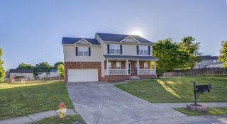 2804 Sharpie Dr, Clarksville, TN 37040