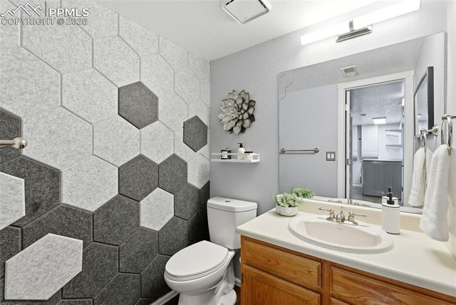 3756 Adirondack Drive, Colorado Springs, CO 80918