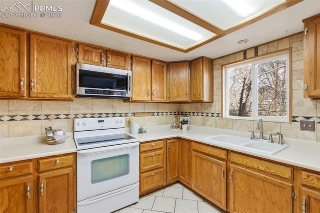 3756 Adirondack Drive, Colorado Springs, CO 80918