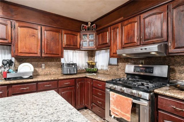 19597 Jurupa Avenue, Bloomington, CA 92316