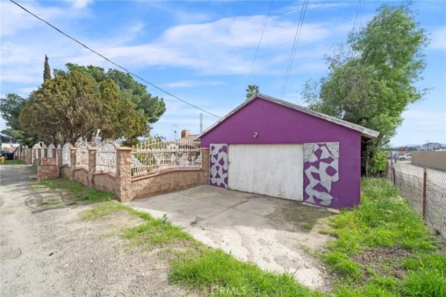 19597 Jurupa Avenue, Bloomington, CA 92316