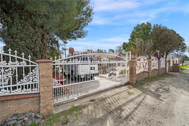19597 Jurupa Avenue, Bloomington, CA 92316