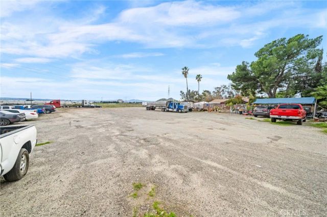 19597 Jurupa Avenue, Bloomington, CA 92316