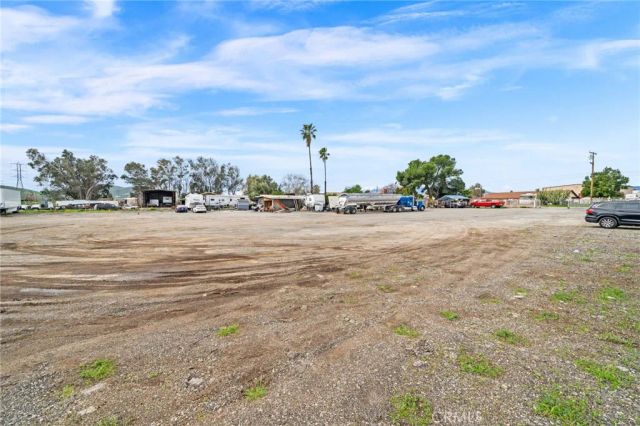 19597 Jurupa Avenue, Bloomington, CA 92316
