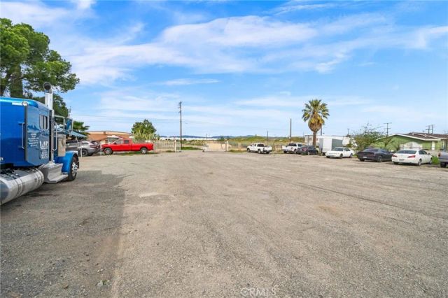 19597 Jurupa Avenue, Bloomington, CA 92316