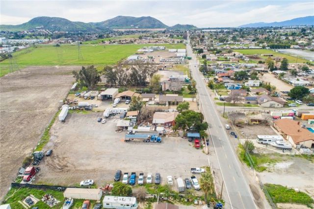 19597 Jurupa Avenue, Bloomington, CA 92316