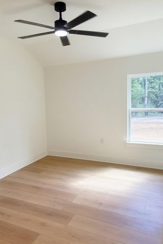 174 County Road 3669c, Splendora, TX 77327